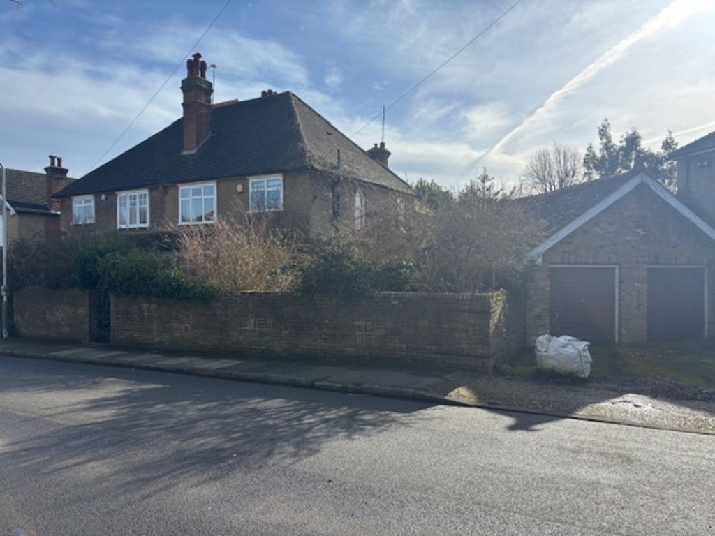 Property photo 1 of 28