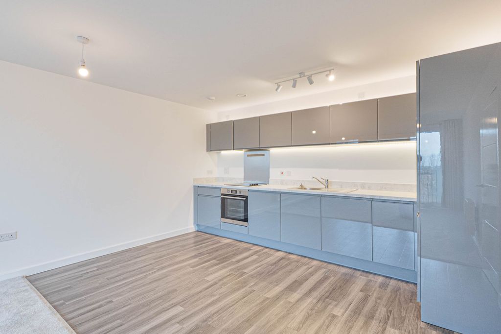 Property photo 2 of 16 Kitchen