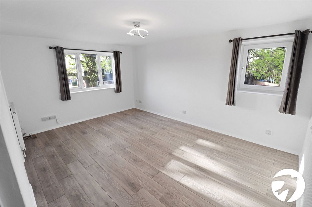 Property photo 3 of 11 Picture No. 11