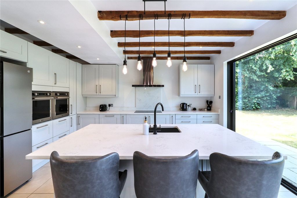 Property photo 1 of 22 Lifestyle