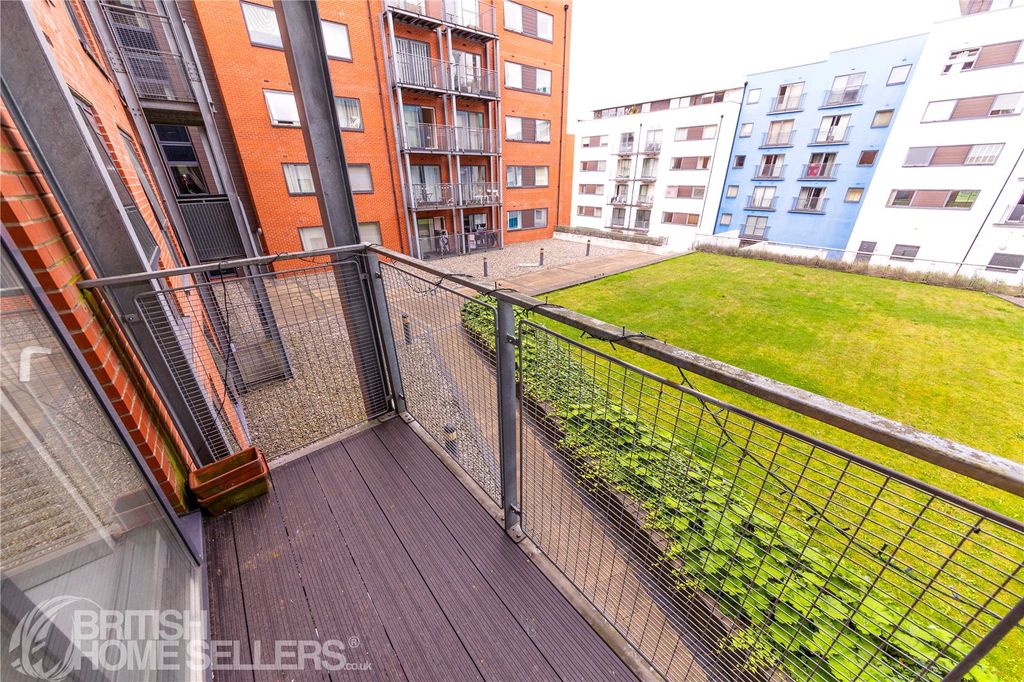 Property photo 2 of 18 Picture No. 03
