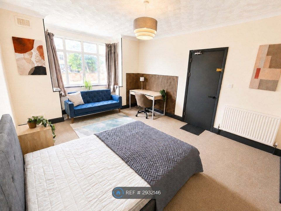 Property photo 2 of 6