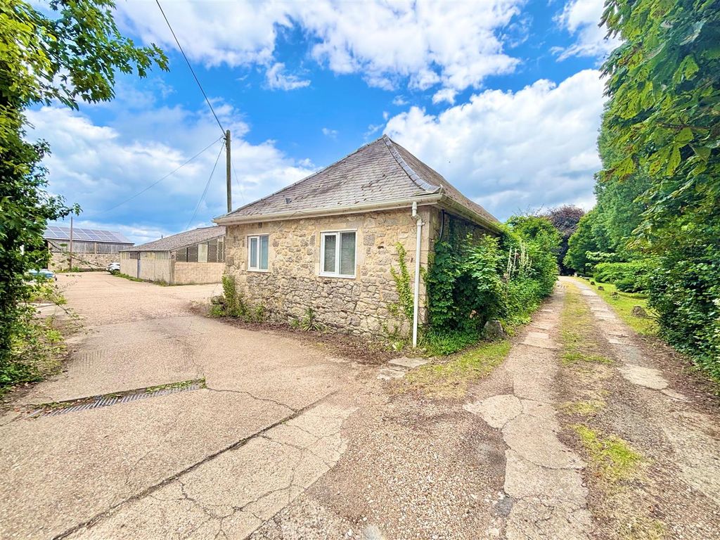 Property photo 1 of 19 Front 1.Jpg