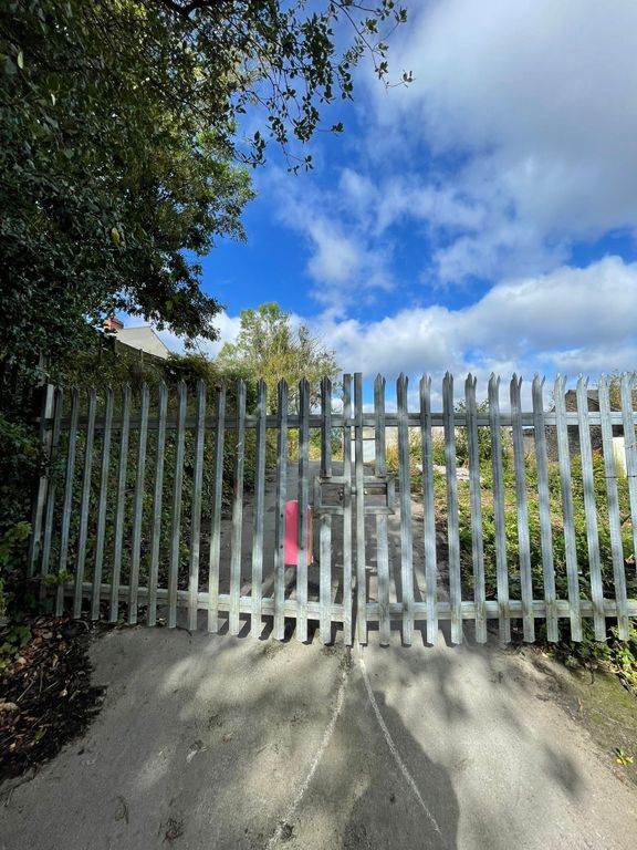 Property photo 1 of 4