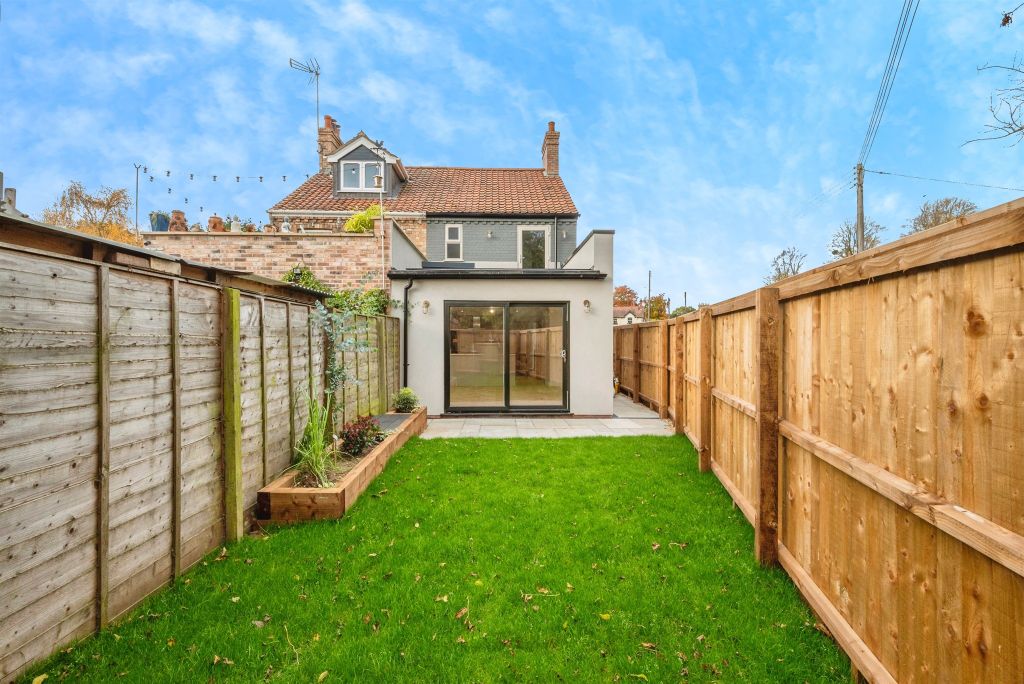 Property photo 3 of 17