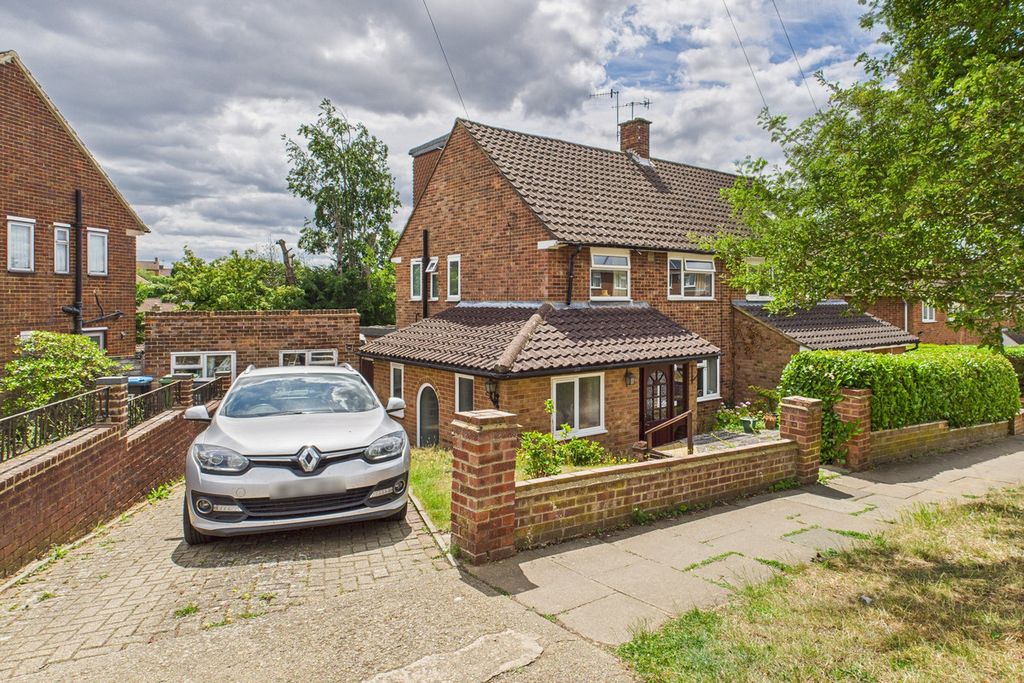 Property photo 1 of 21
