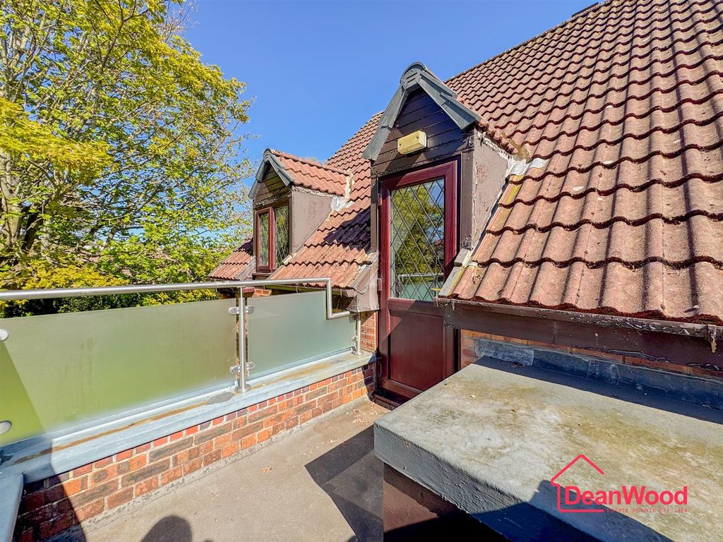 Property photo 2 of 15 Untitled-208.Jpg