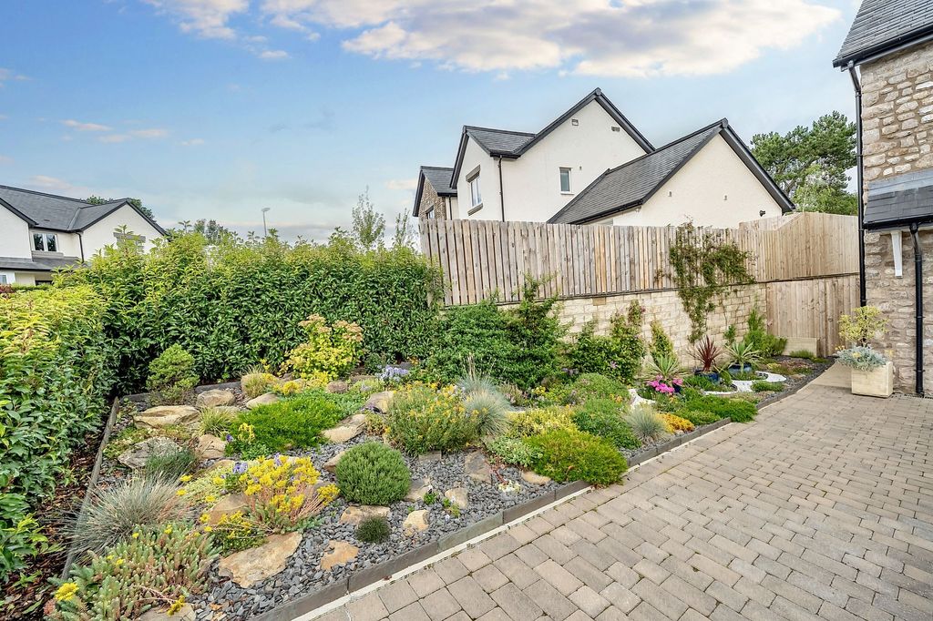 Marble Crescent, Kendal LA9, 4 bed detached house for sale, £560,000 ...