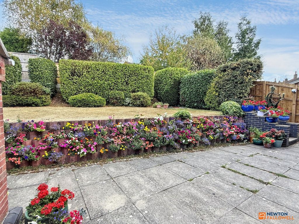 Property photo 2 of 38