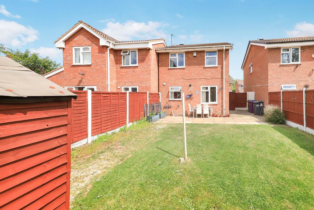 Property photo 2 of 19