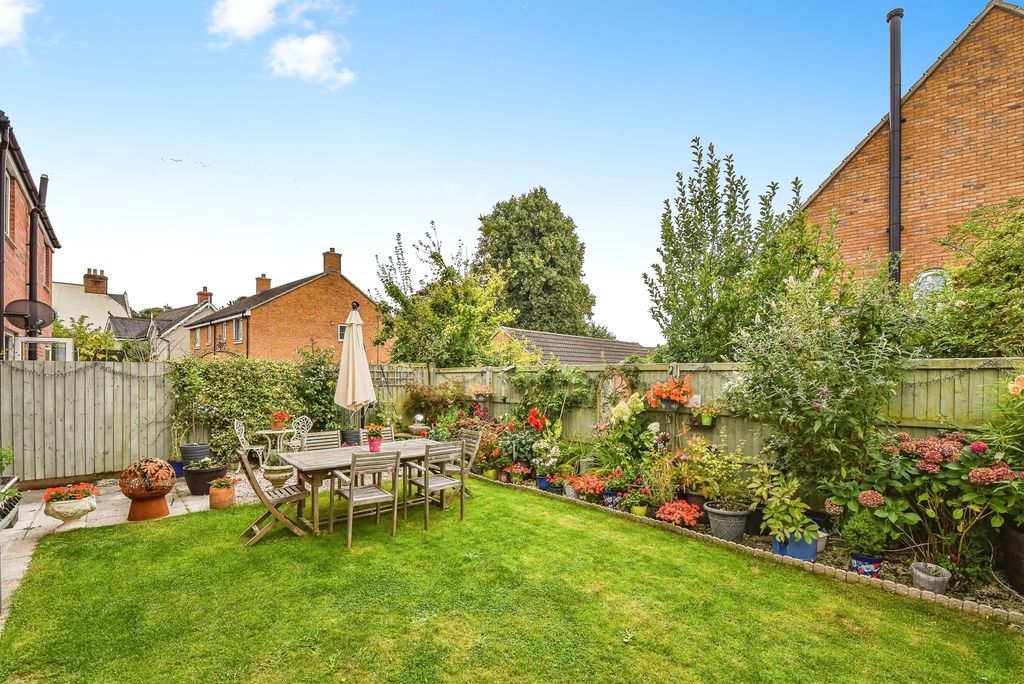 Property photo 2 of 15