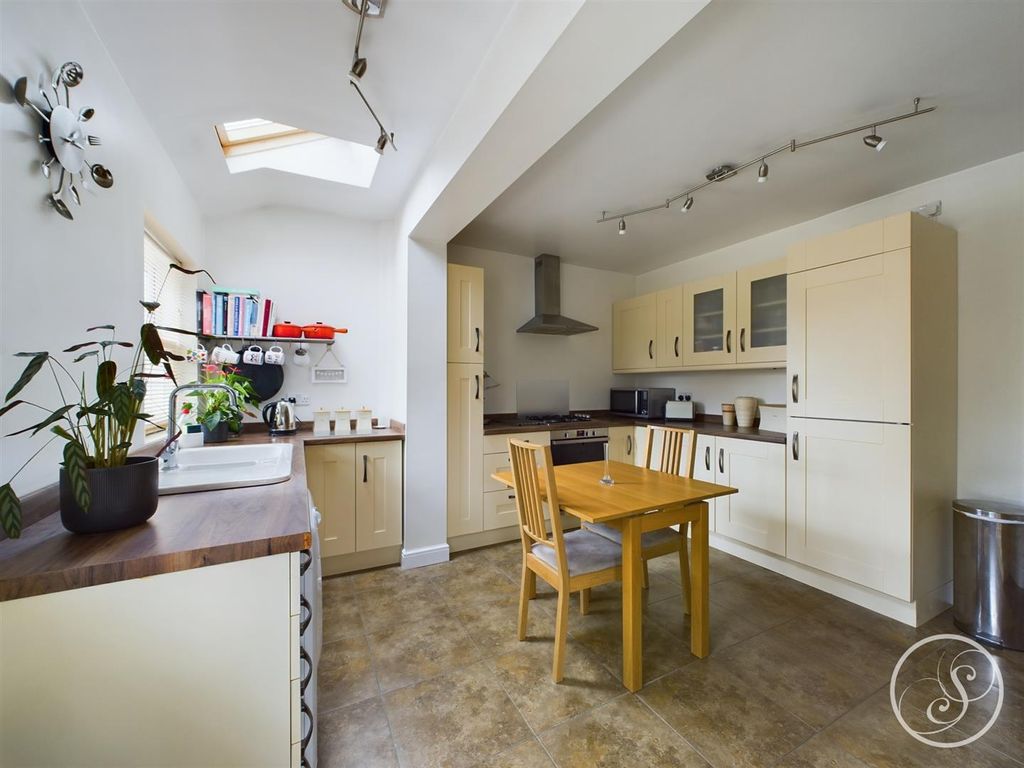 Property photo 2 of 35 Kitchen/Diner