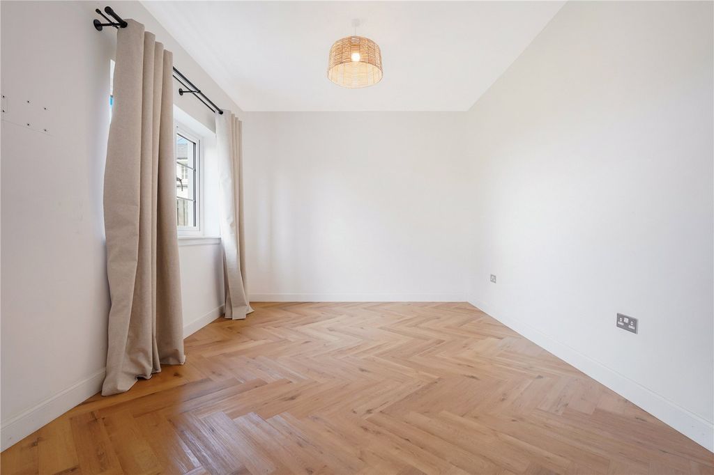Property photo 2 of 30 Picture No. 09