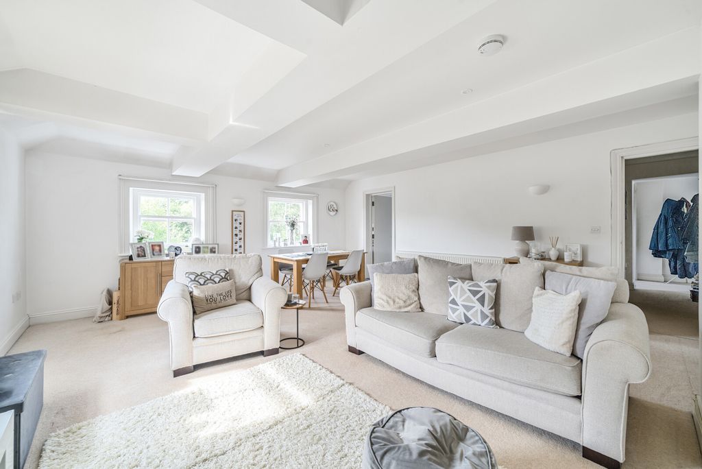 Property photo 3 of 17 1326896-10-6878B7...