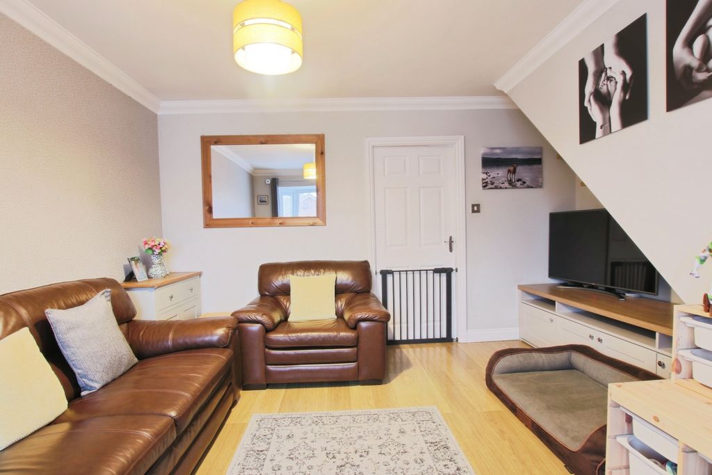 Property photo 3 of 12 4504904