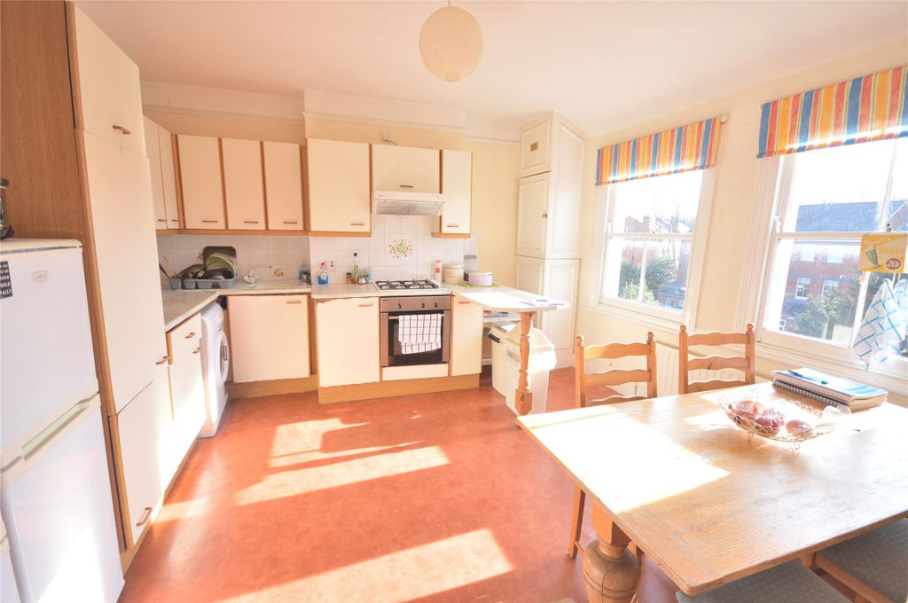 Property photo 3 of 8 Kitchen