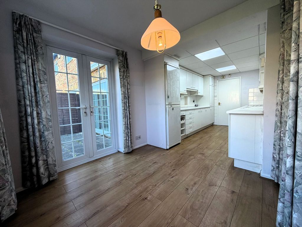 Property photo 2 of 16