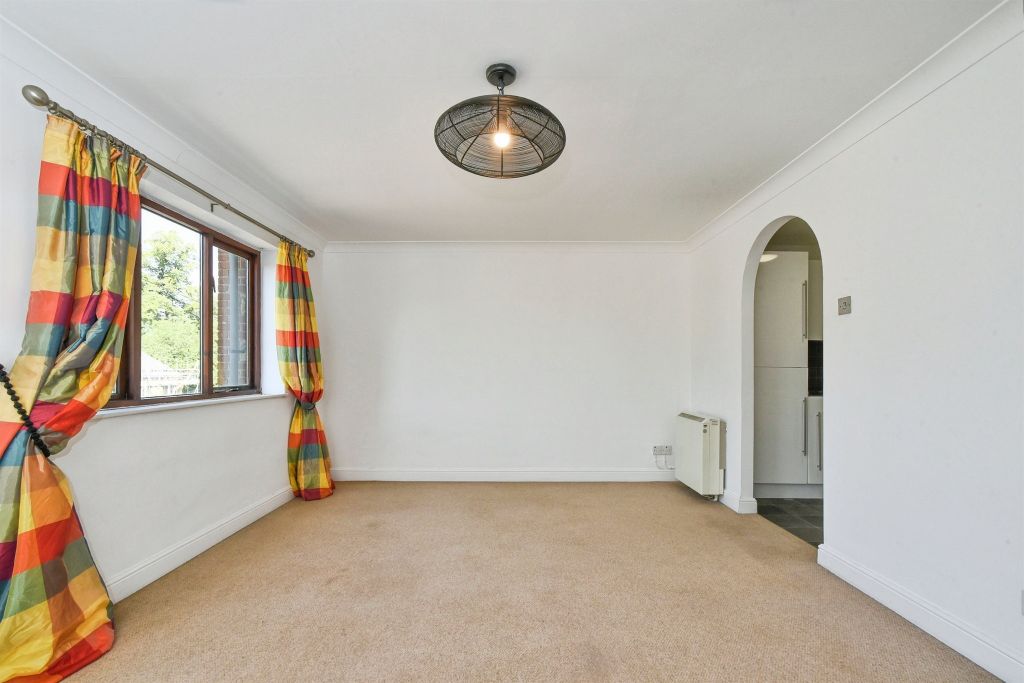 Property photo 3 of 13