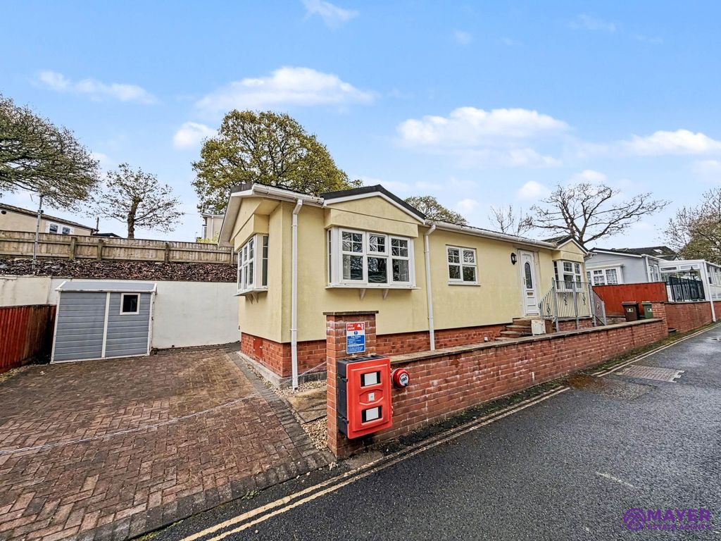 Property photo 2 of 14