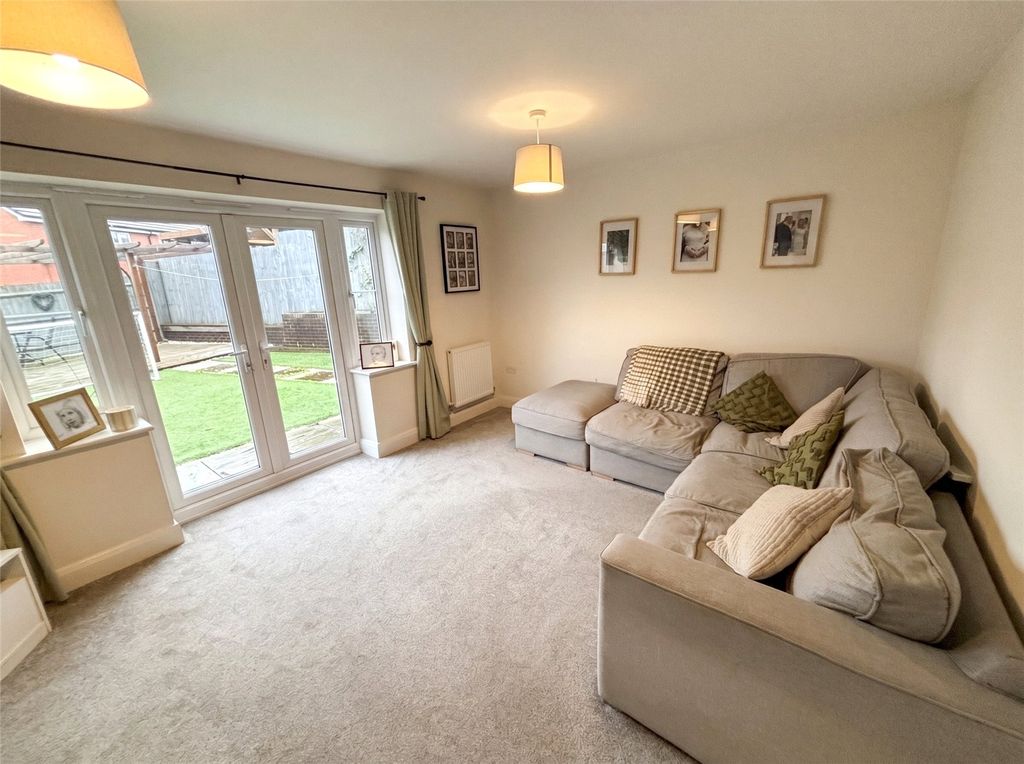 Property photo 2 of 17 Picture No. 60