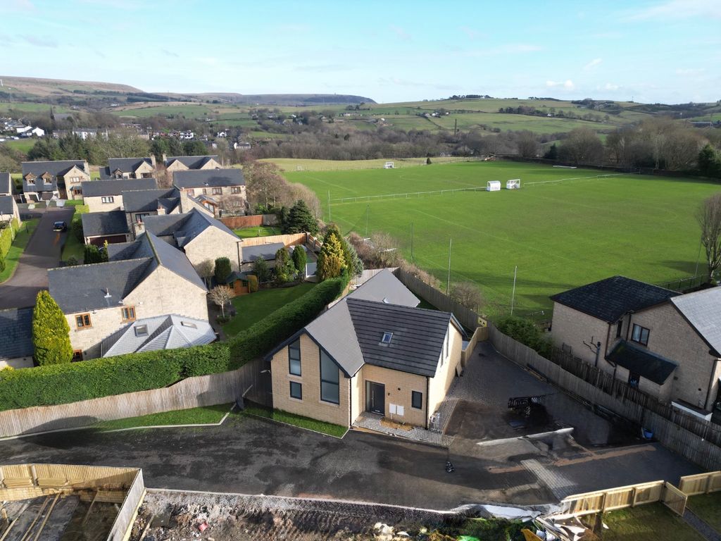 Property photo 3 of 30 3811603