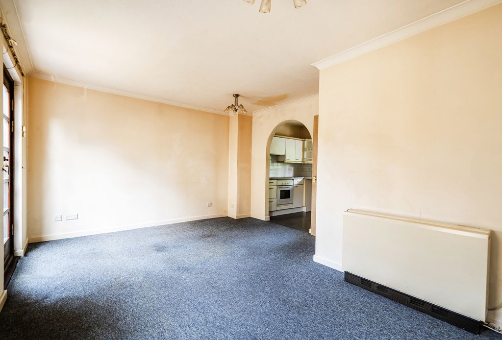 Property photo 2 of 15 1454689-6-69F5E20...