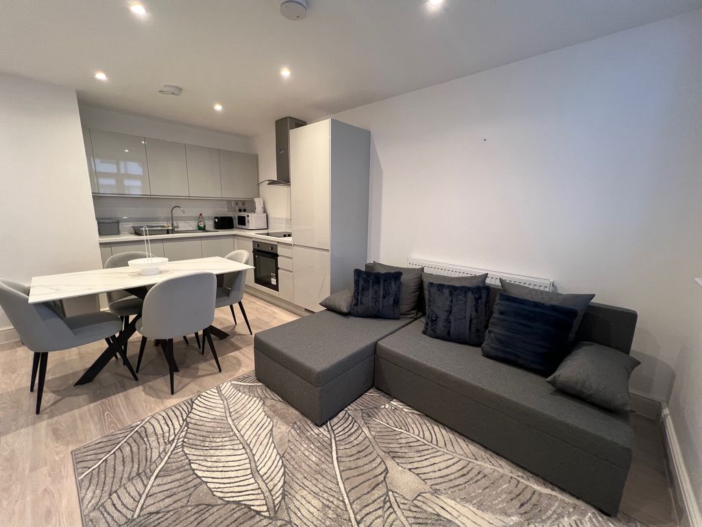 Property photo 1 of 6 Living Room