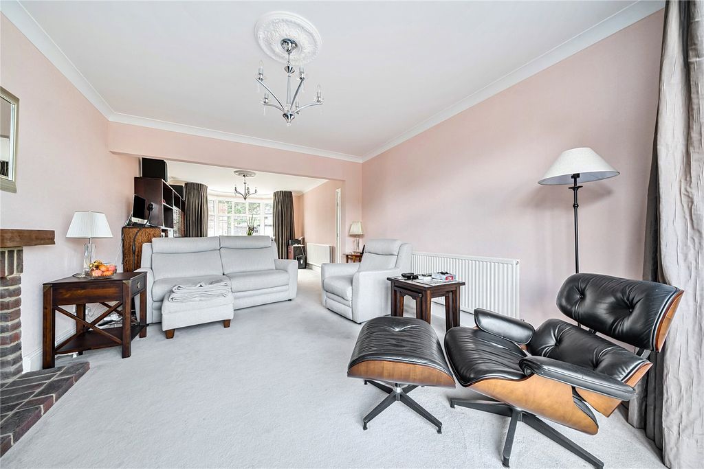 Property photo 3 of 23 Picture No. 11
