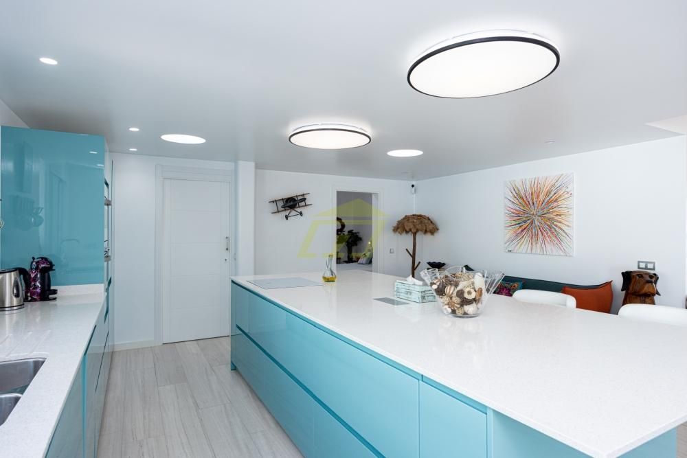 Property photo 3 of 27