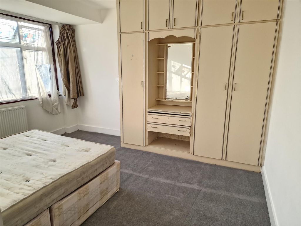 Property photo 3 of 11 20250513_191544.Jpg