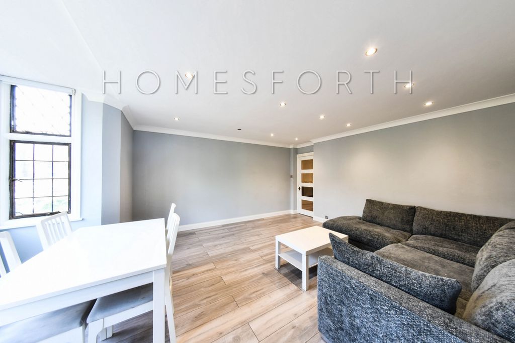 Property photo 3 of 17 Photo 3