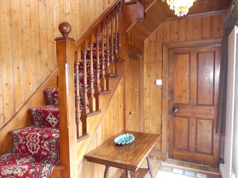 Property photo 2 of 31