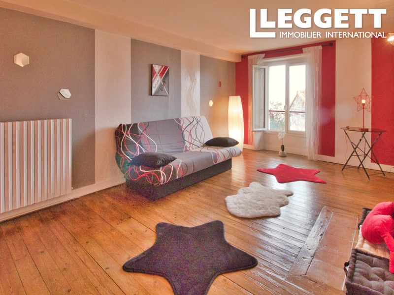 Property photo 2 of 10