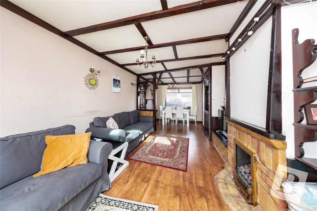 Property photo 3 of 11 Picture No. 04