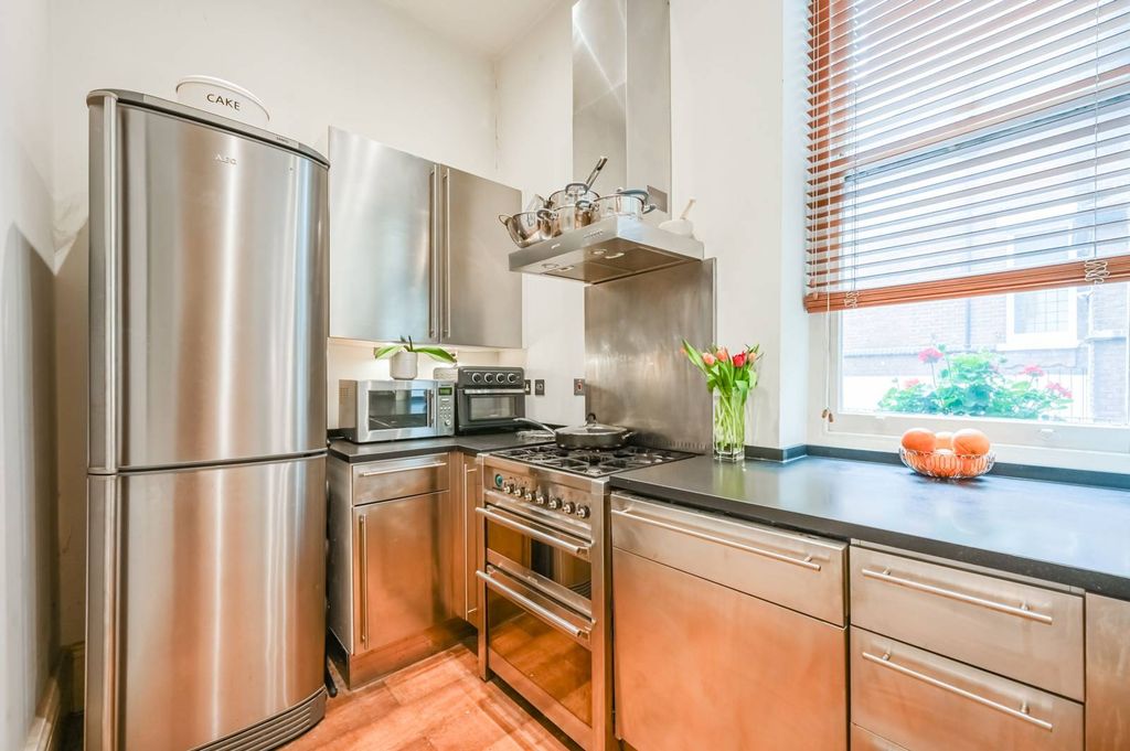 Property photo 3 of 6