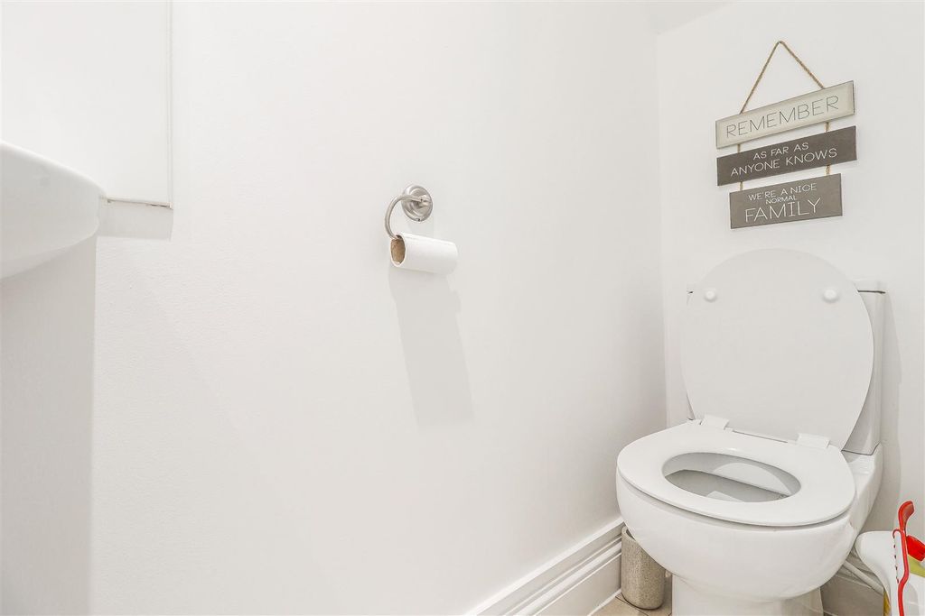 Property photo 3 of 15 Ground Floor W.C.