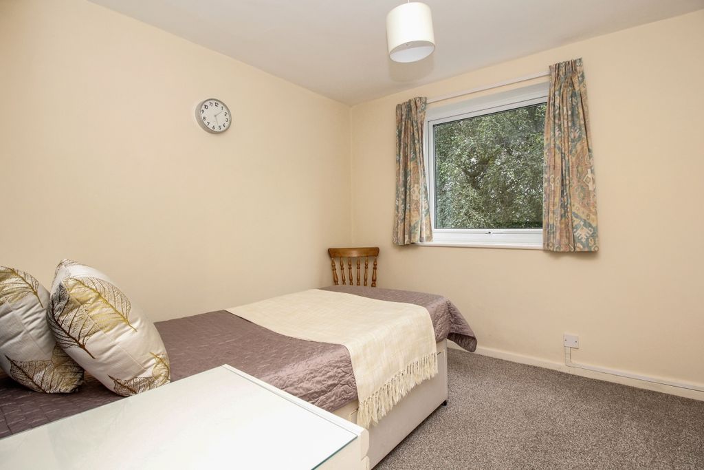 Property photo 2 of 6 18425