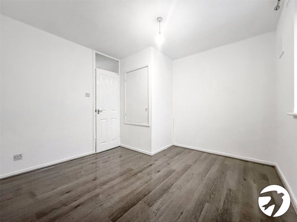 Property photo 3 of 10 Bedroom 1