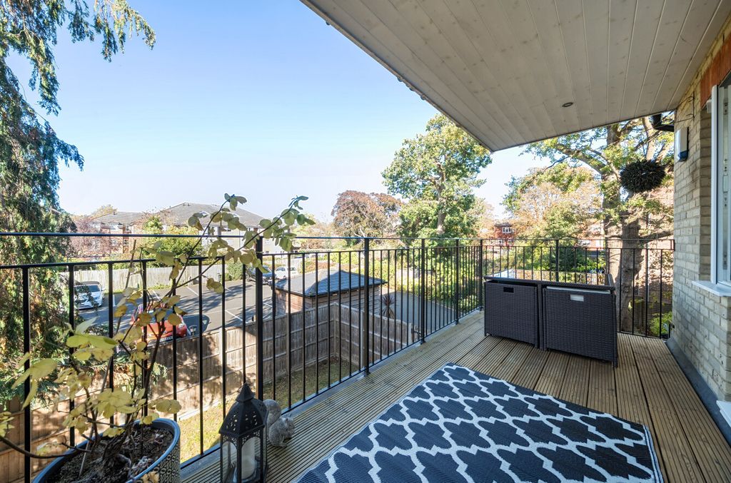 Property photo 3 of 17 1361627-3-68E3Ca6...