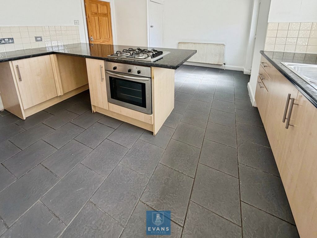Property photo 2 of 13 Kitchen