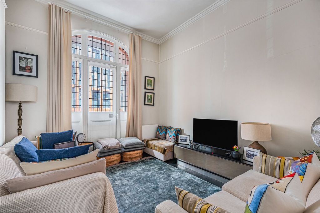 Property photo 2 of 21 Reception Room