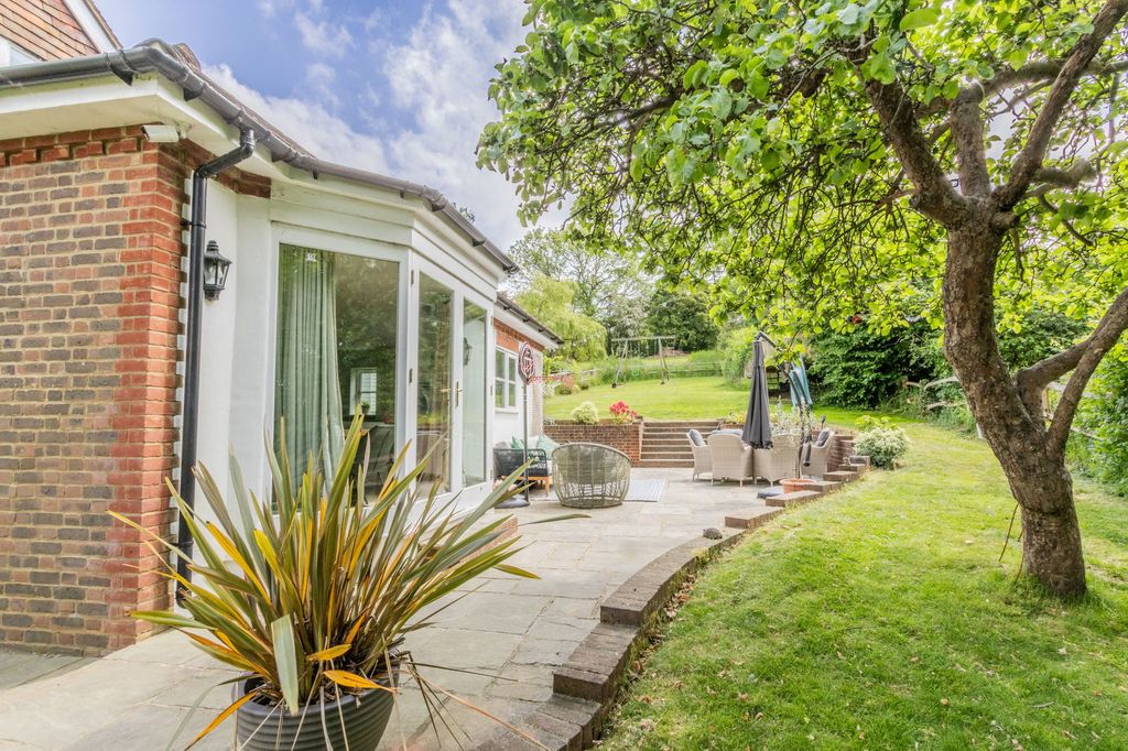 Property photo 2 of 21