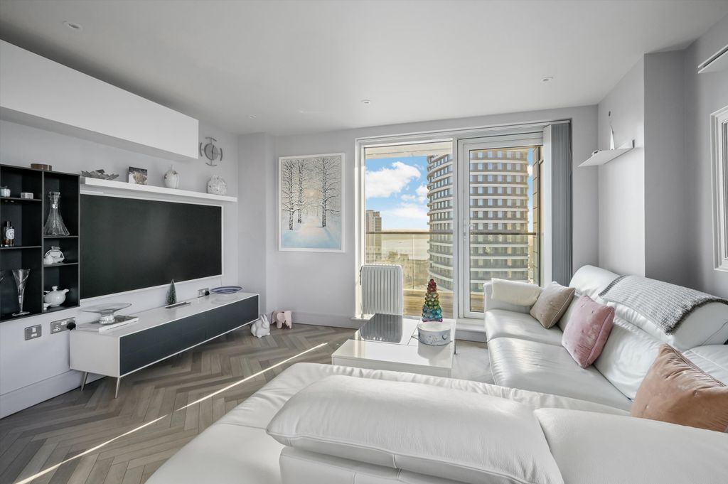 Property photo 1 of 13 Image