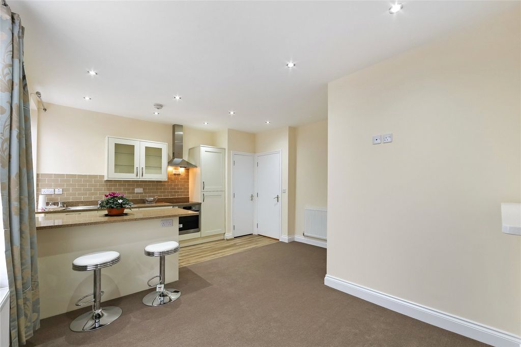 Property photo 3 of 9 Picture No. 15