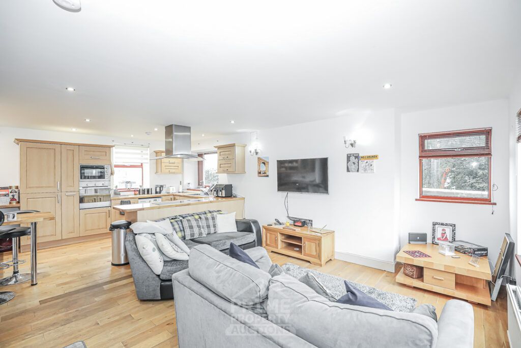 Property photo 3 of 17