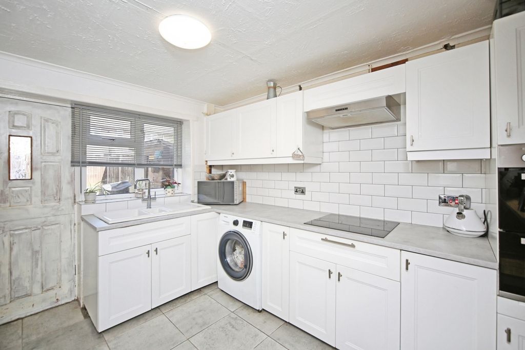 Property photo 2 of 20 Pbox-Img.Jpg