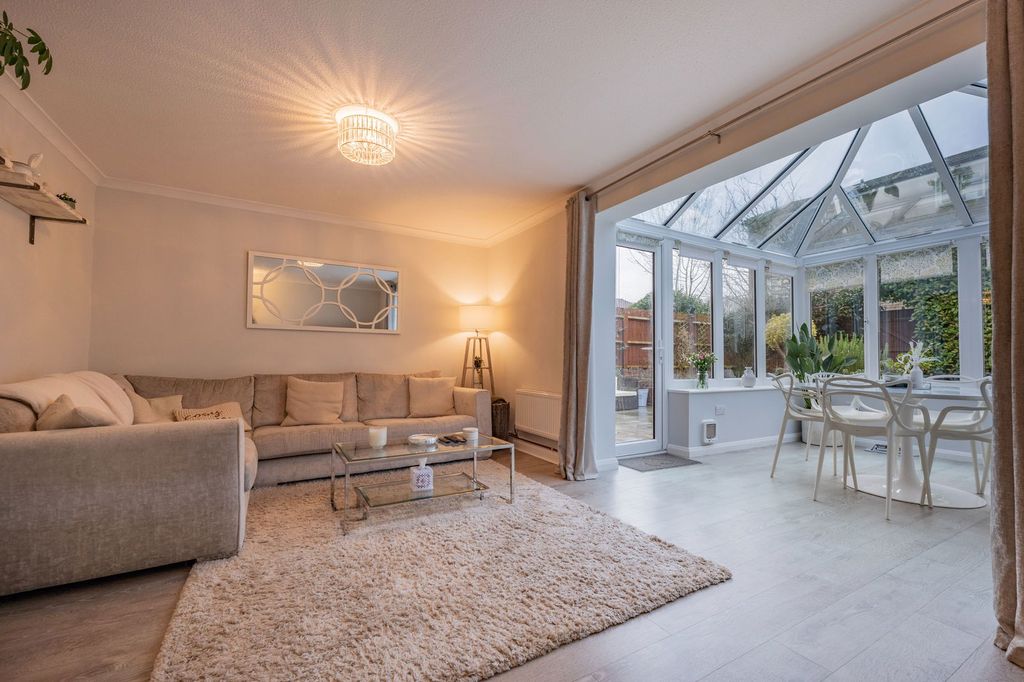 Property photo 3 of 24