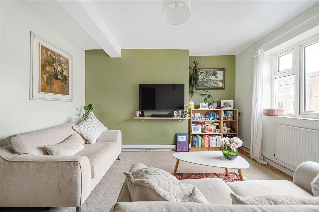Property photo 1 of 10 Morant House-05.Jpg