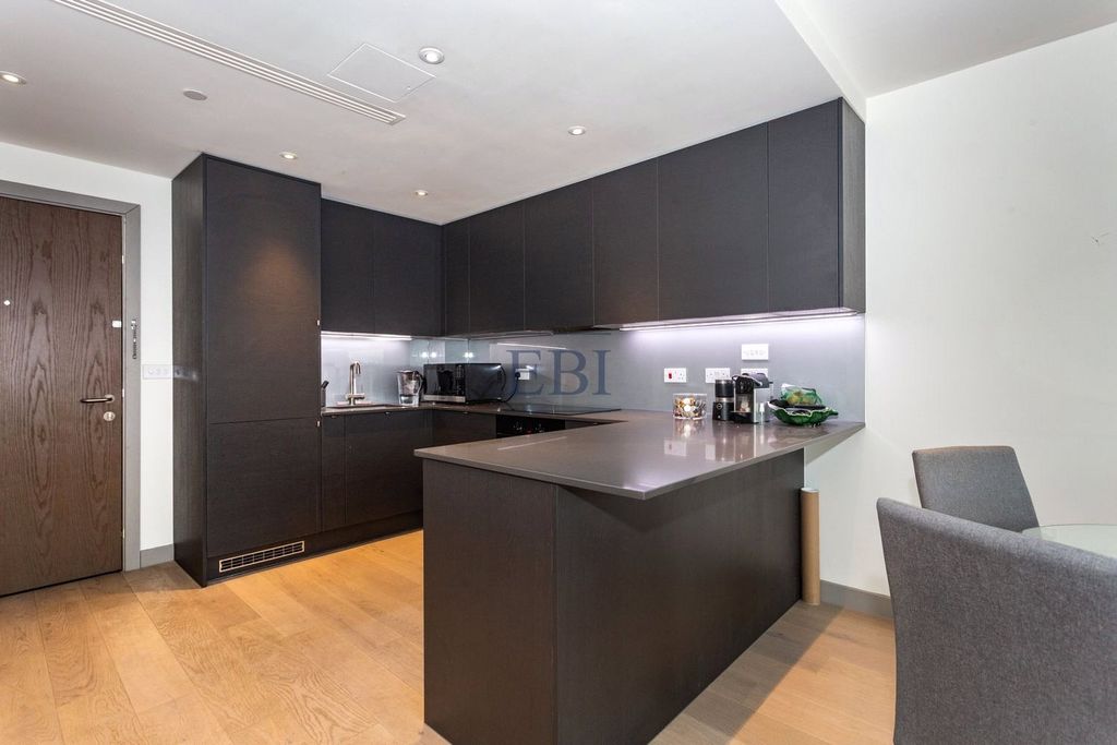 Property photo 3 of 11 Picture No. 18