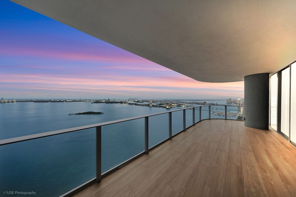 Property photo 3 of 47 Twilight View